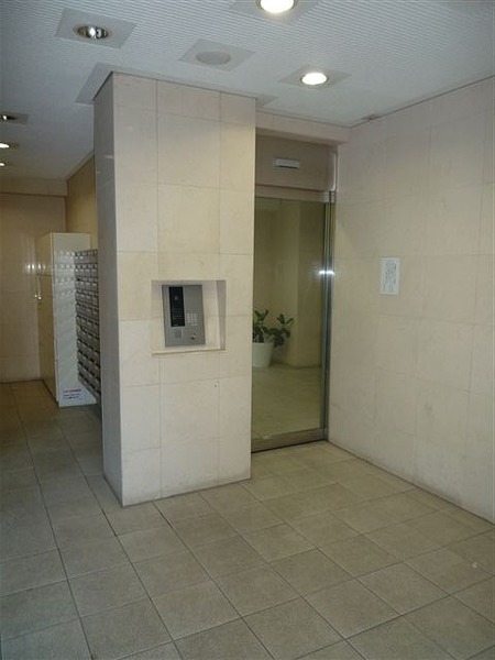 4/4 エントランス