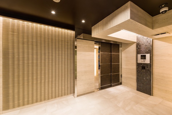 14/14 エントランス