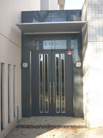 3/3 エントランス