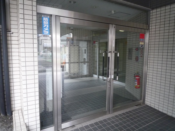 2/2 エントランス