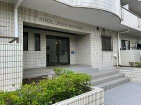 16/16 エントランス