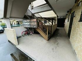 14/16 エントランス