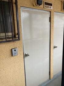 2/2 エントランス