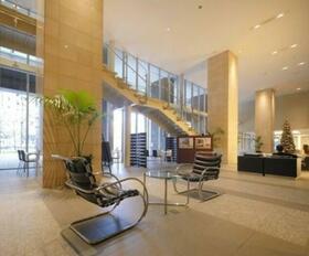 2/2 エントランス