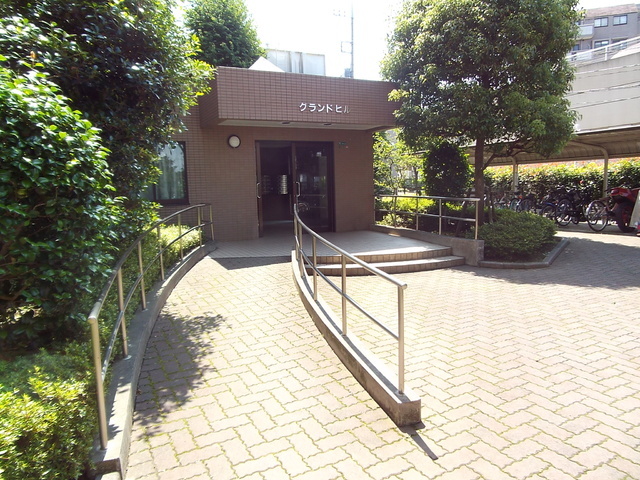2/3 エントランス
