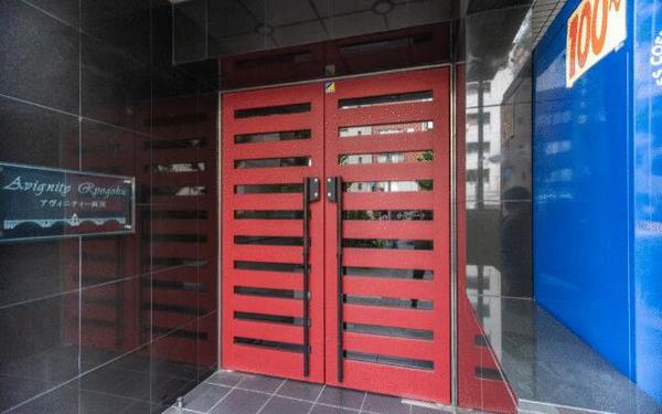 2/2 エントランス