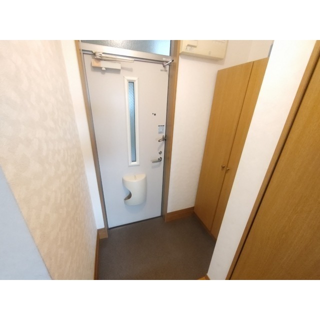 13/30 玄関