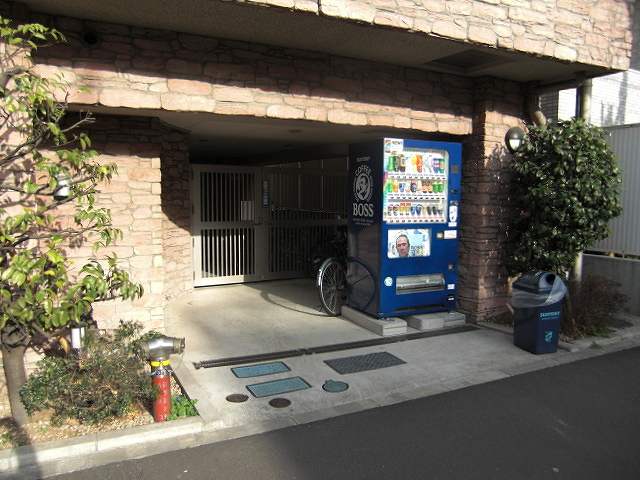 5/5 エントランス