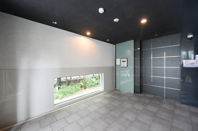 17/18 エントランス