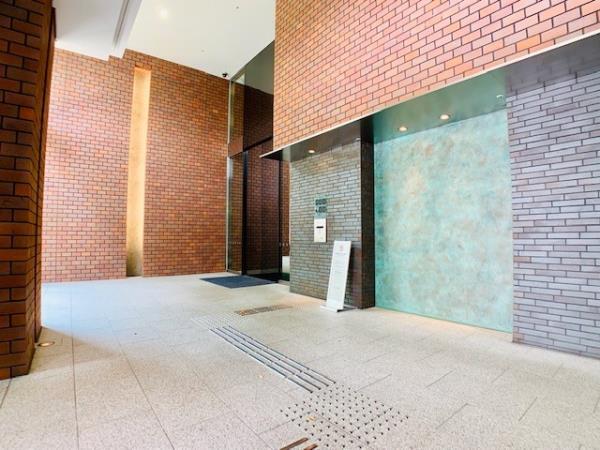 2/3 エントランス