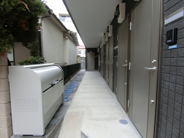 15/25 エントランス