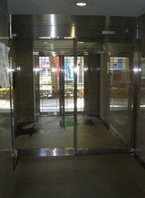 13/13 エントランス