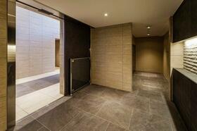 4/4 エントランス