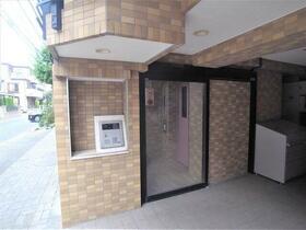 2/3 エントランス