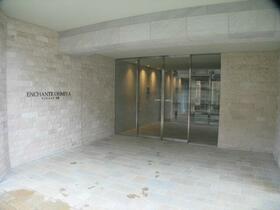 16/16 エントランス