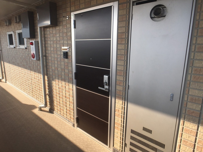 16/18 エントランス