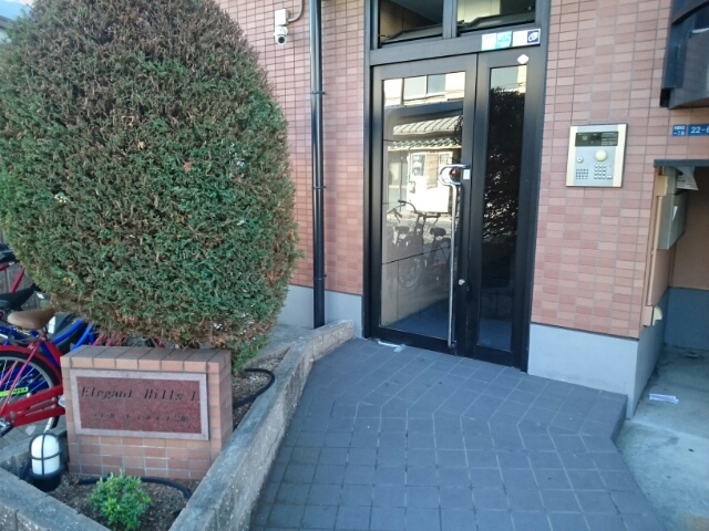 13/20 エントランス