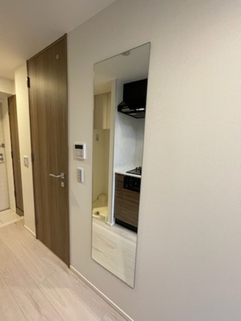 27/27 エントランス