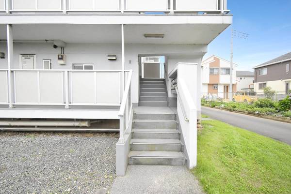 15/16 エントランス