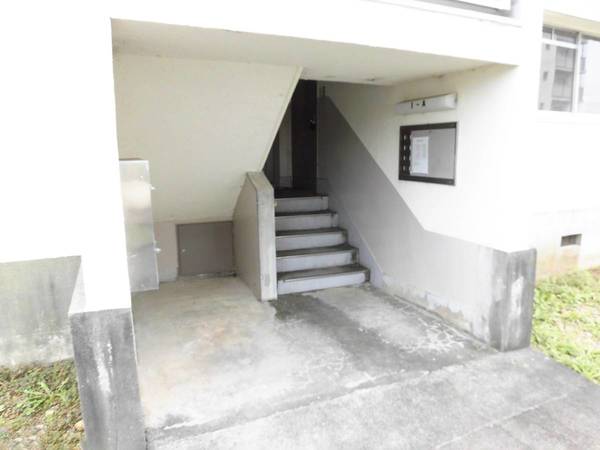 15/16 エントランス