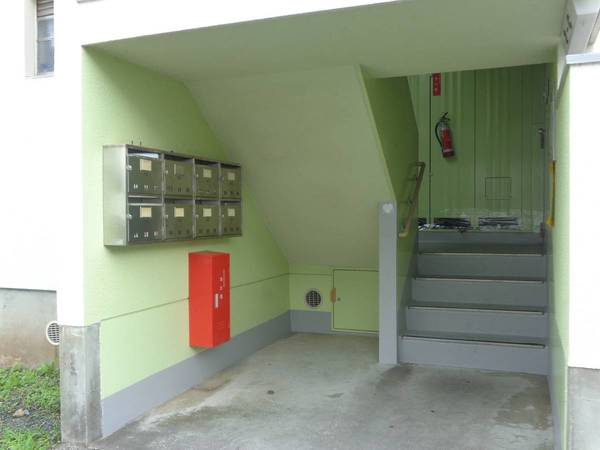 16/17 エントランス