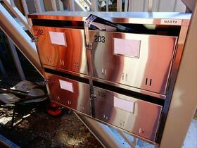 16/16 エントランス