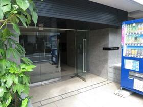 16/16 エントランス