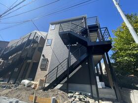 17/19 エントランス