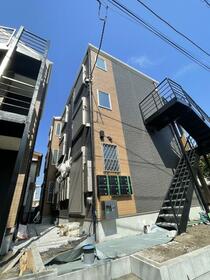 16/18 エントランス