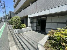 3/3 エントランス