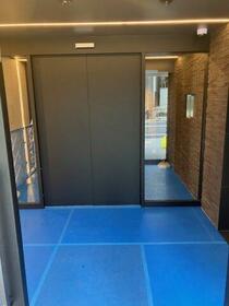 14/14 エントランス