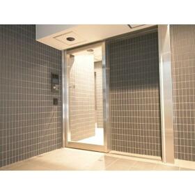 5/5 エントランス