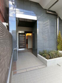 15/15 エントランス