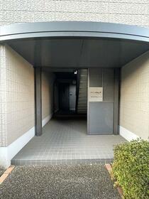 13/13 エントランス