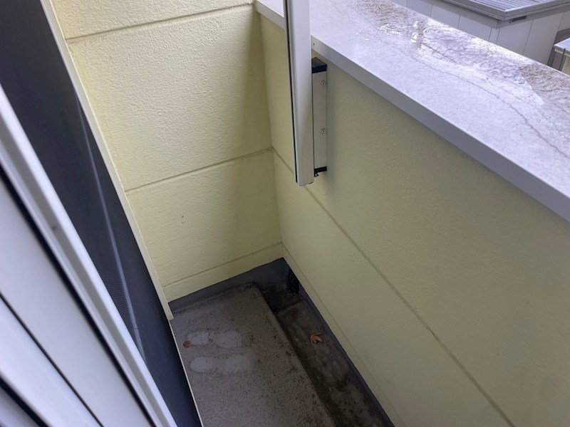 16/20 バルコニー