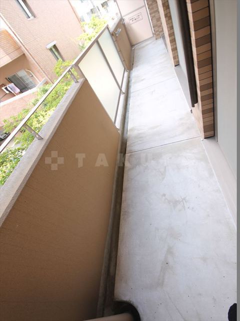 21/30 バルコニー