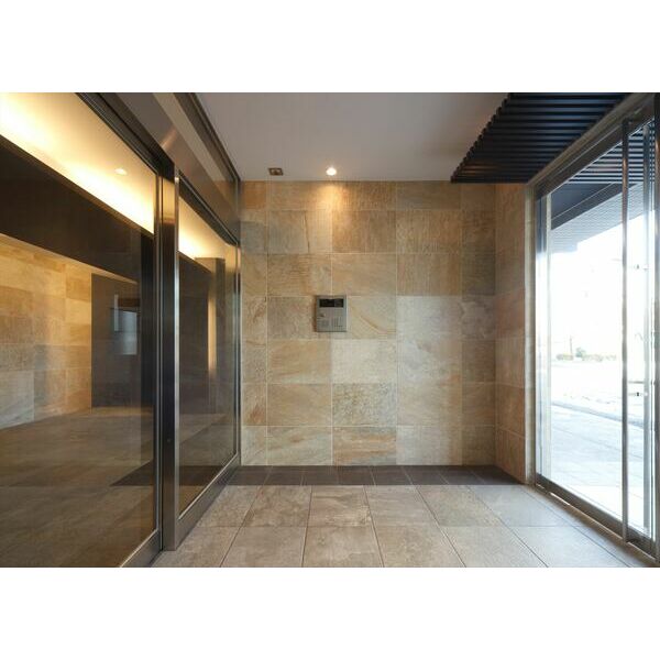 7/8 エントランス