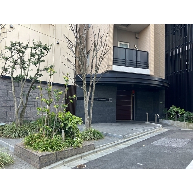 13/13 エントランス