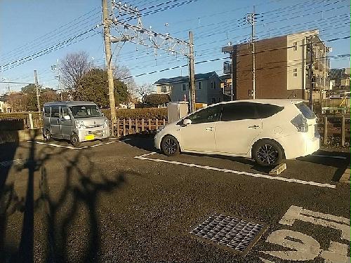 13/16 駐車場