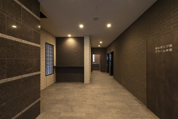 3/3 エントランス