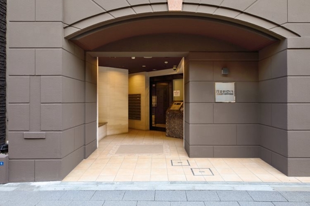 17/18 エントランス