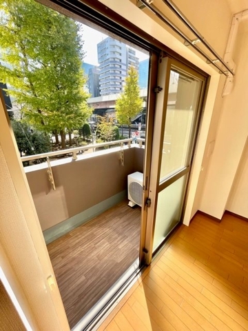 13/19 バルコニー