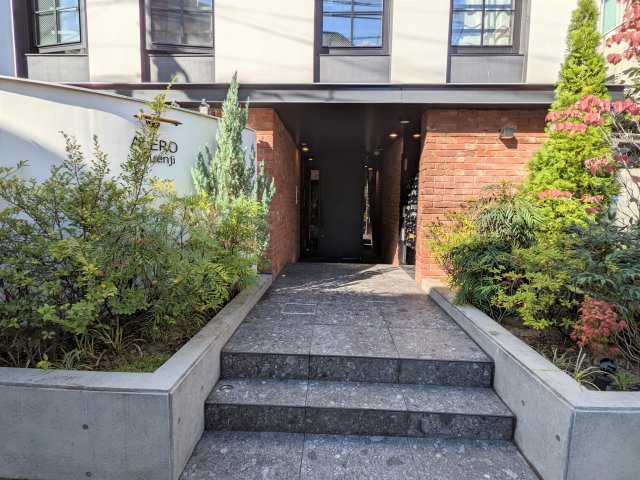 15/21 エントランス