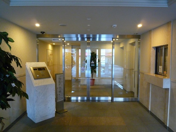 2/3 エントランス