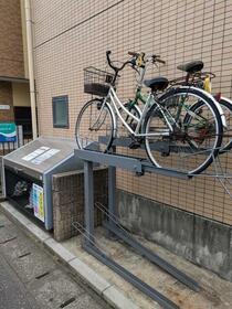 16/16 エントランス