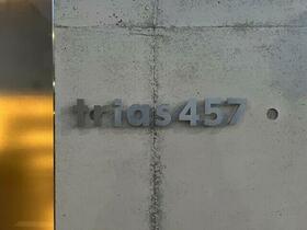 16/16 エントランス