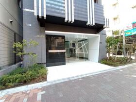 13/13 エントランス