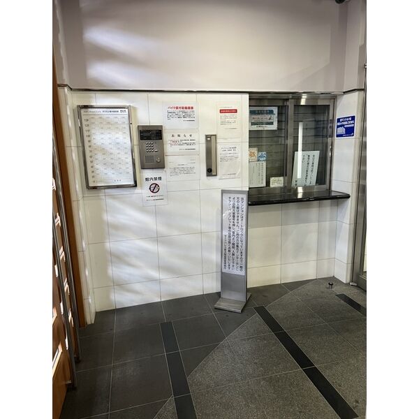 15/17 エントランス