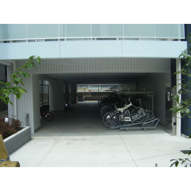 14/14 エントランス