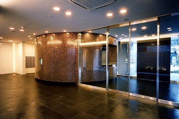 15/17 エントランス